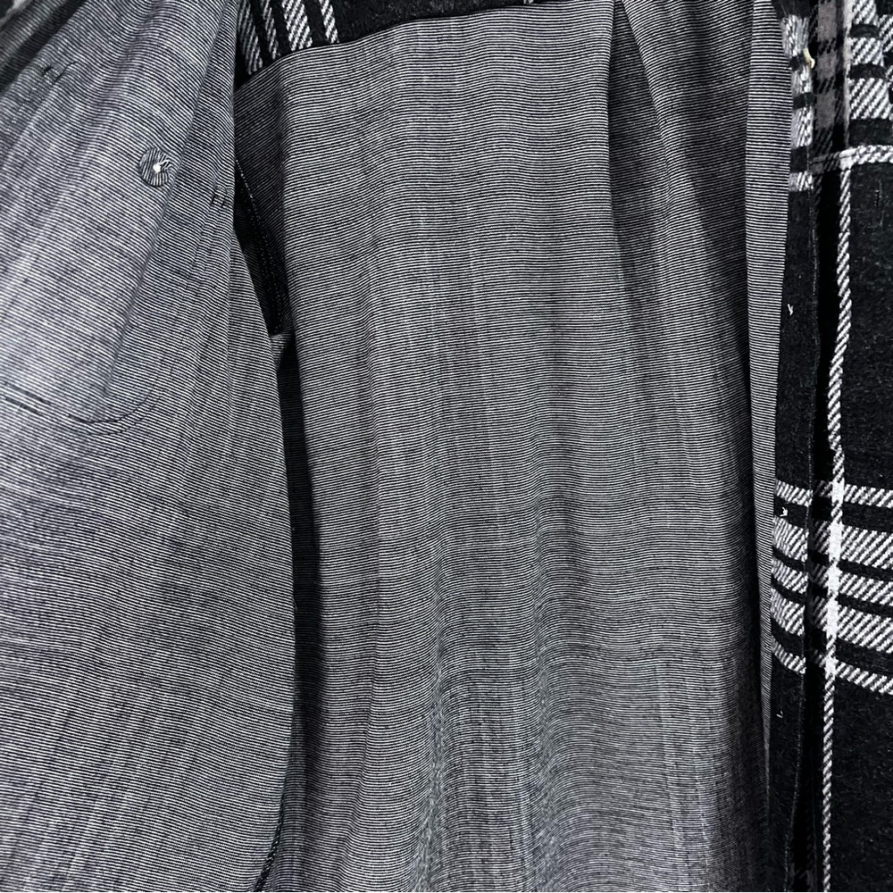 Faherty Legend Sweater Shirt in grey Charcoal Buffalo Check large buttons - Picture 3 of 7